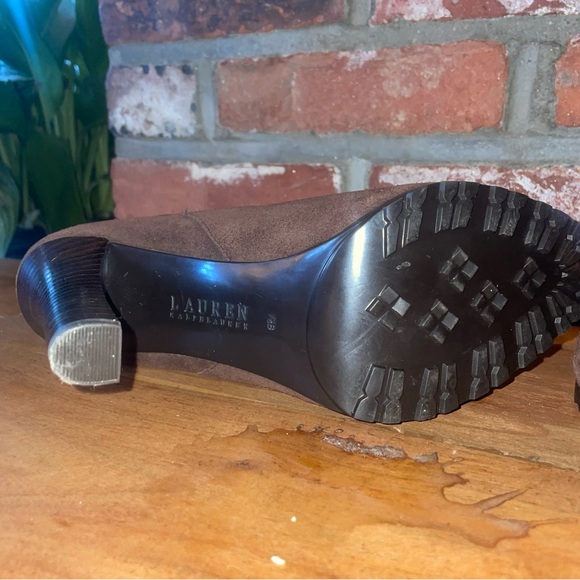 Lauren Ralph Lauren Chocolate Brown Suede Ankle Boot 7 1/2 - Picture 7 of 7